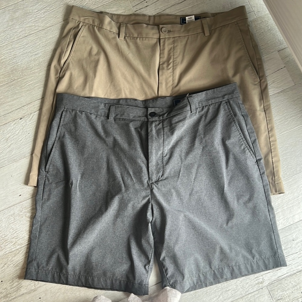2 Vineyard vines performance Shorts 2 of them. size 40